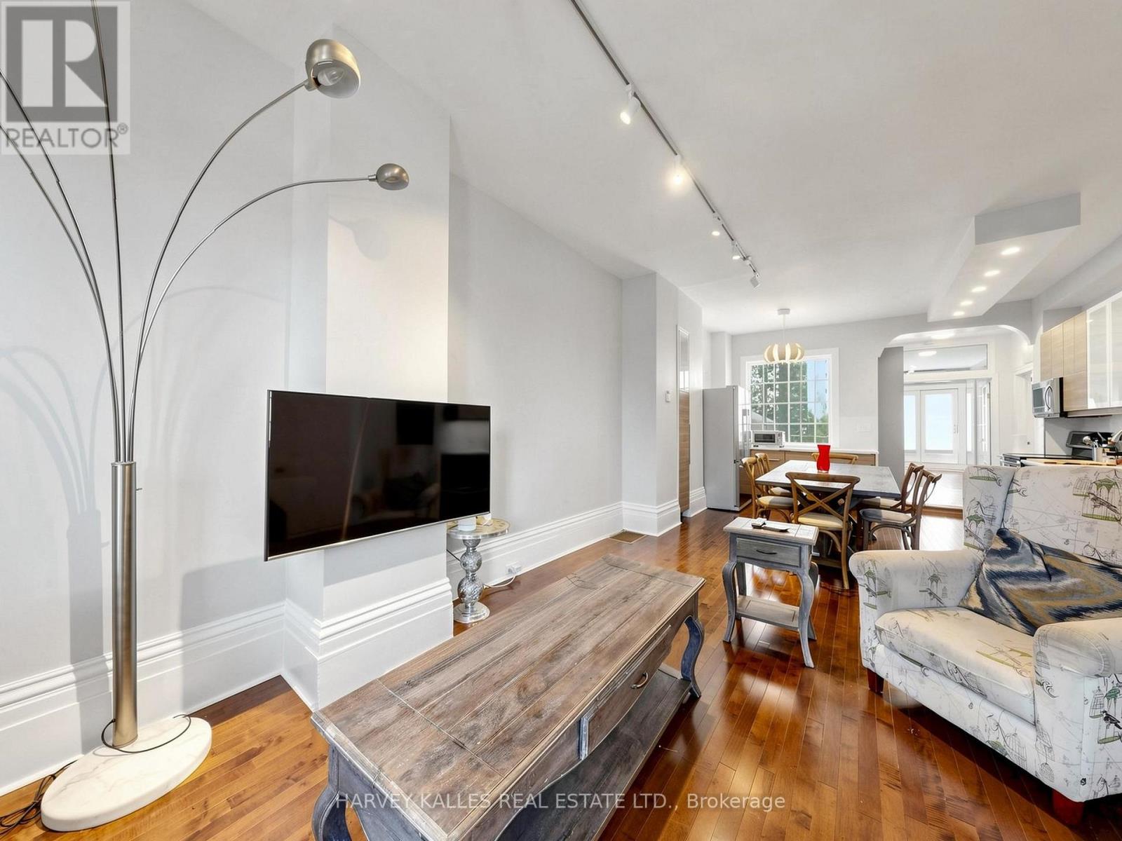 2 - 134 SEATON STREET