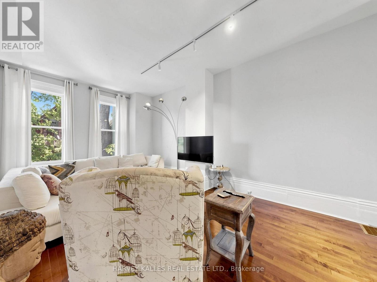 2 - 134 SEATON STREET