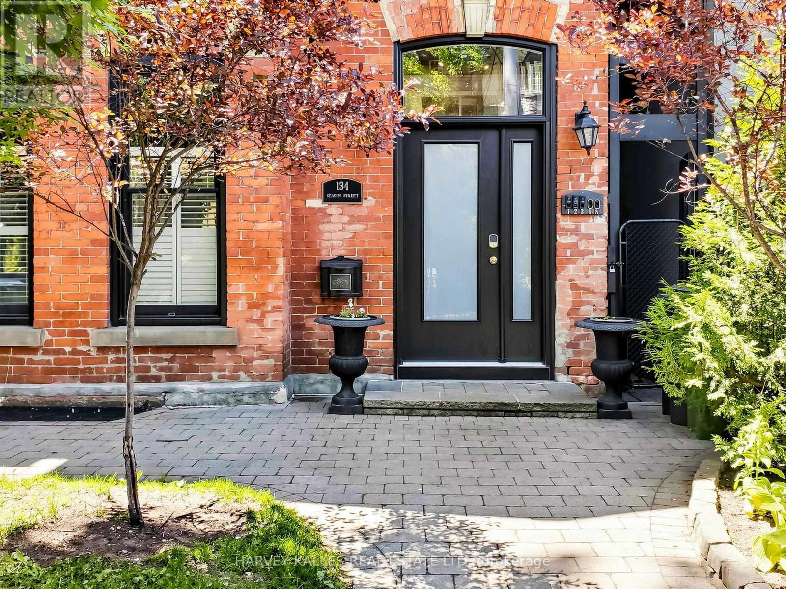 2 - 134 SEATON STREET