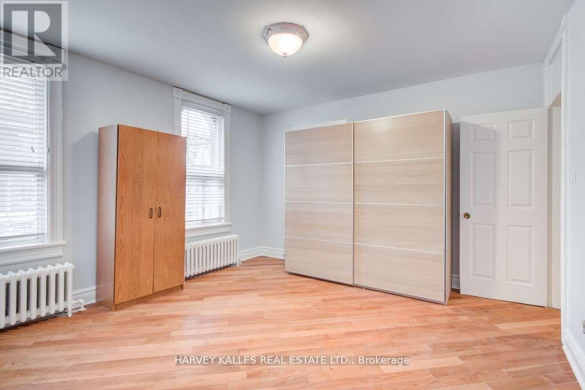 2 - 1098 BATHURST STREET