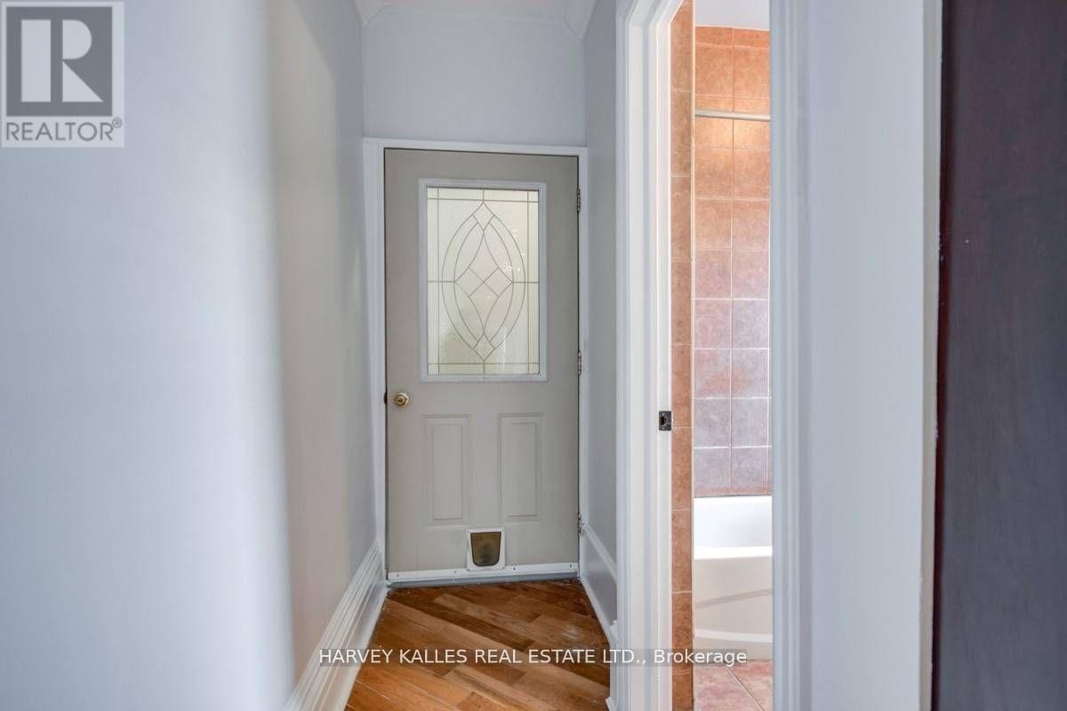 2 - 1098 BATHURST STREET