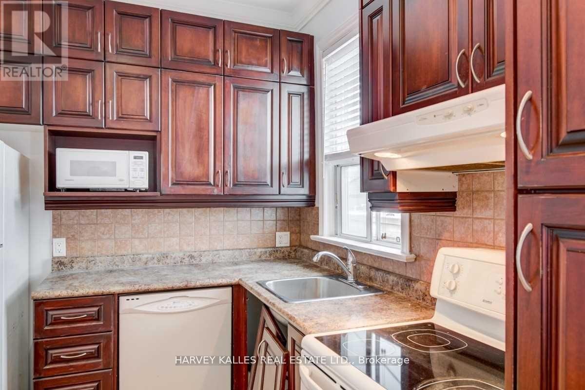 2 - 1098 BATHURST STREET