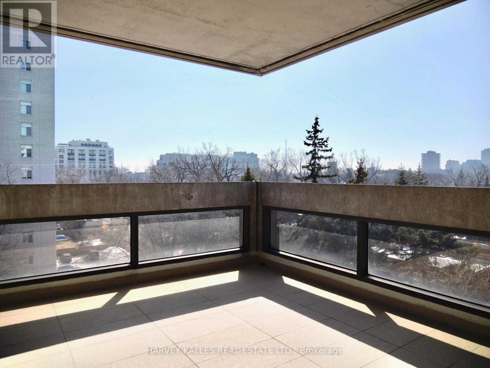 603/604 - 150 HEATH STREET W