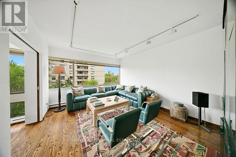 603/604 - 150 HEATH STREET W