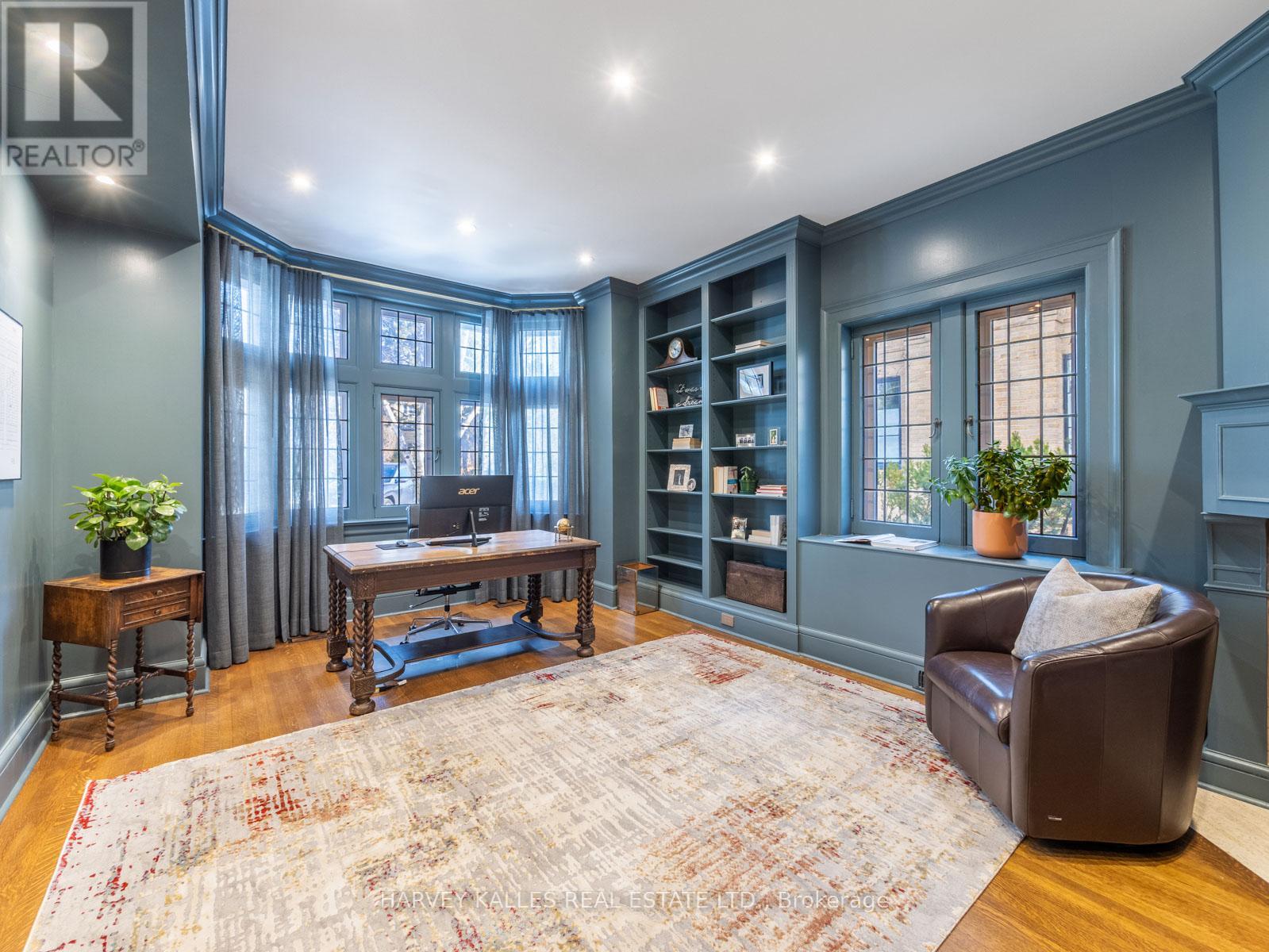 90 OLD FOREST HILL ROAD