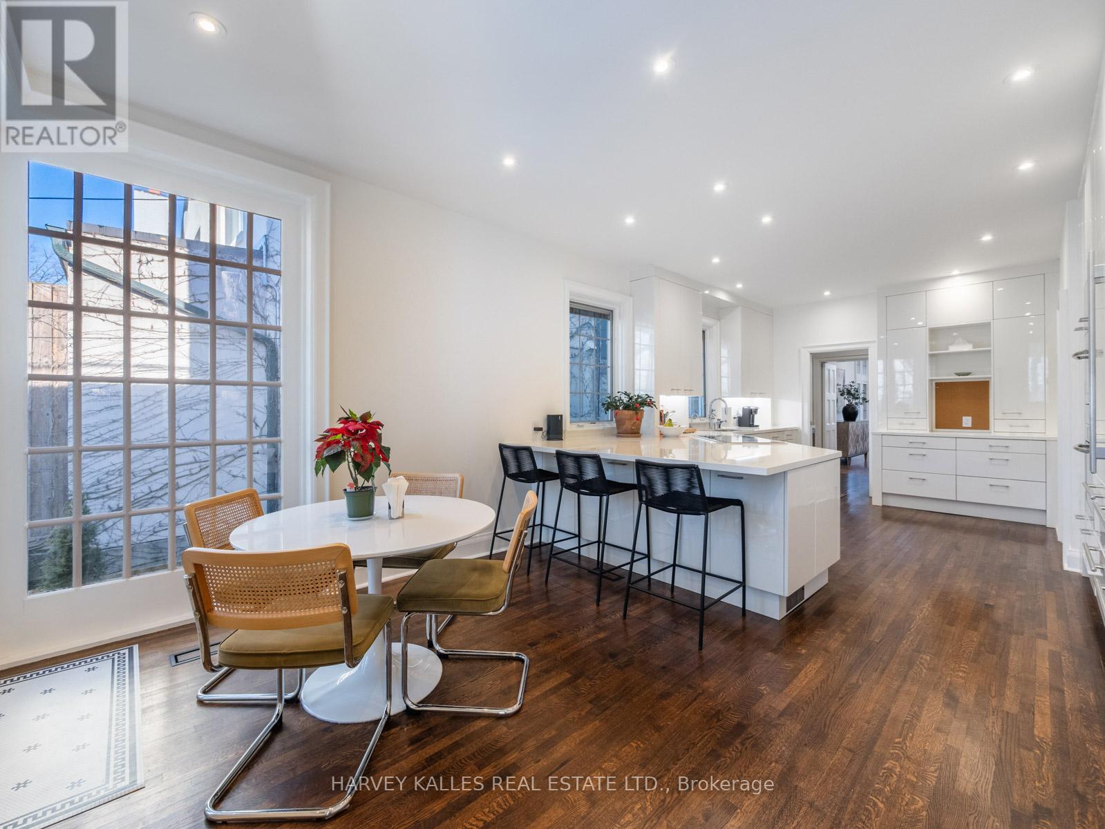 90 OLD FOREST HILL ROAD