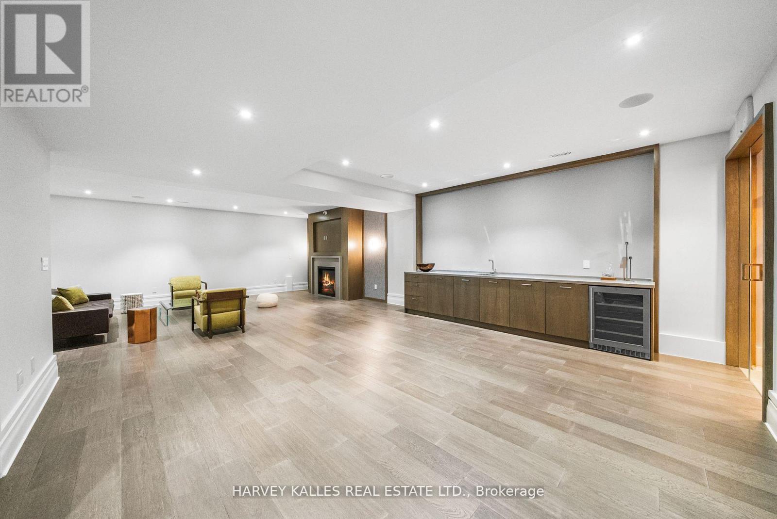 163 CORTLEIGH BOULEVARD