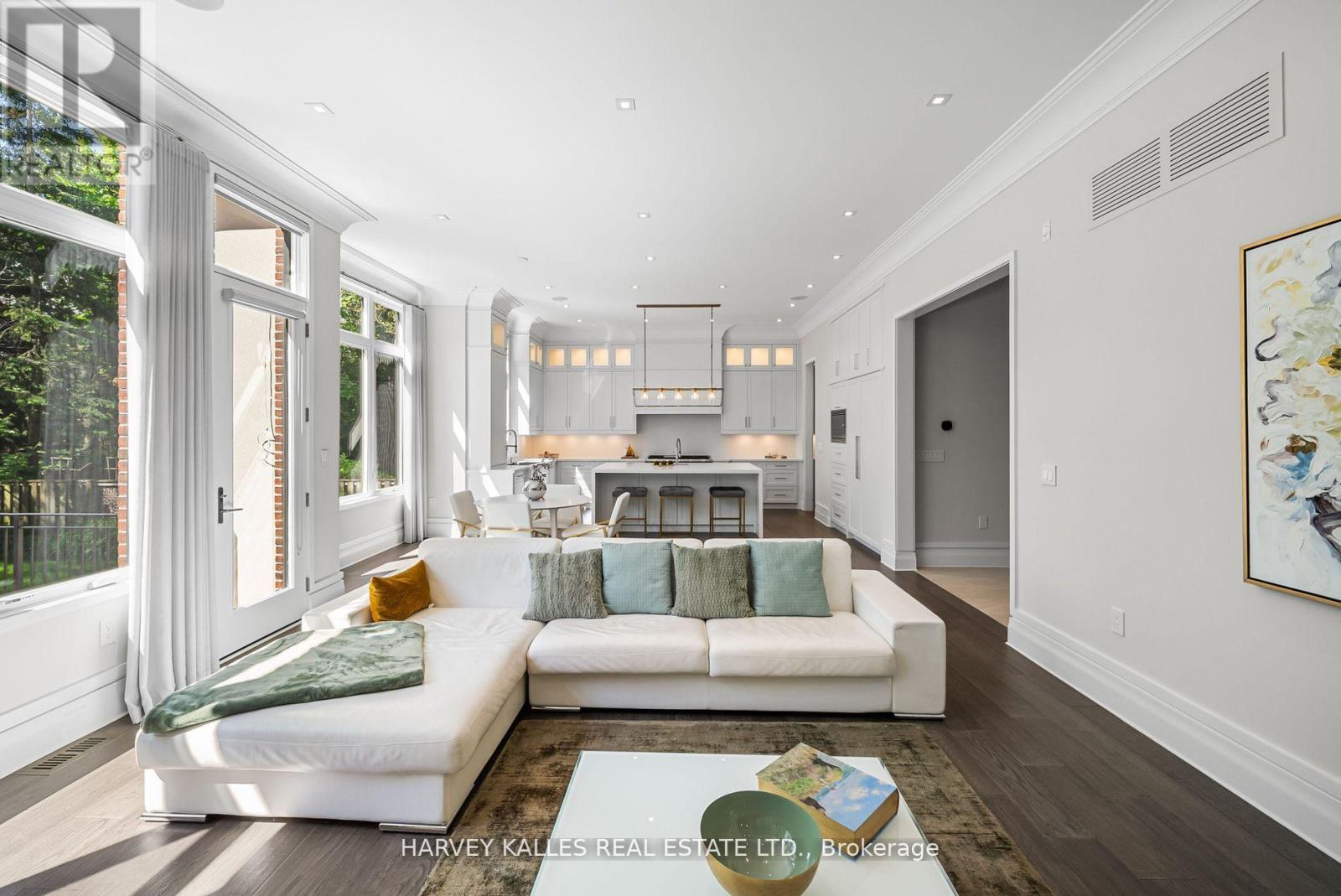 163 CORTLEIGH BOULEVARD
