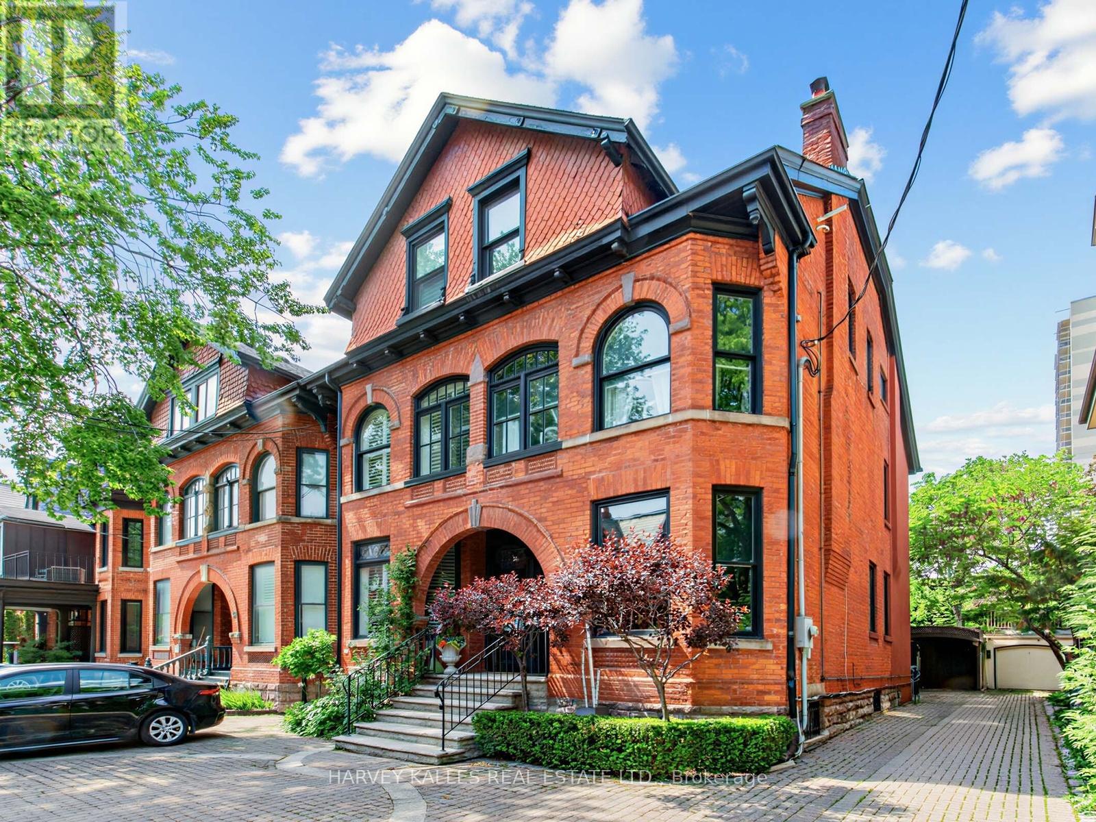32 BERNARD AVENUE