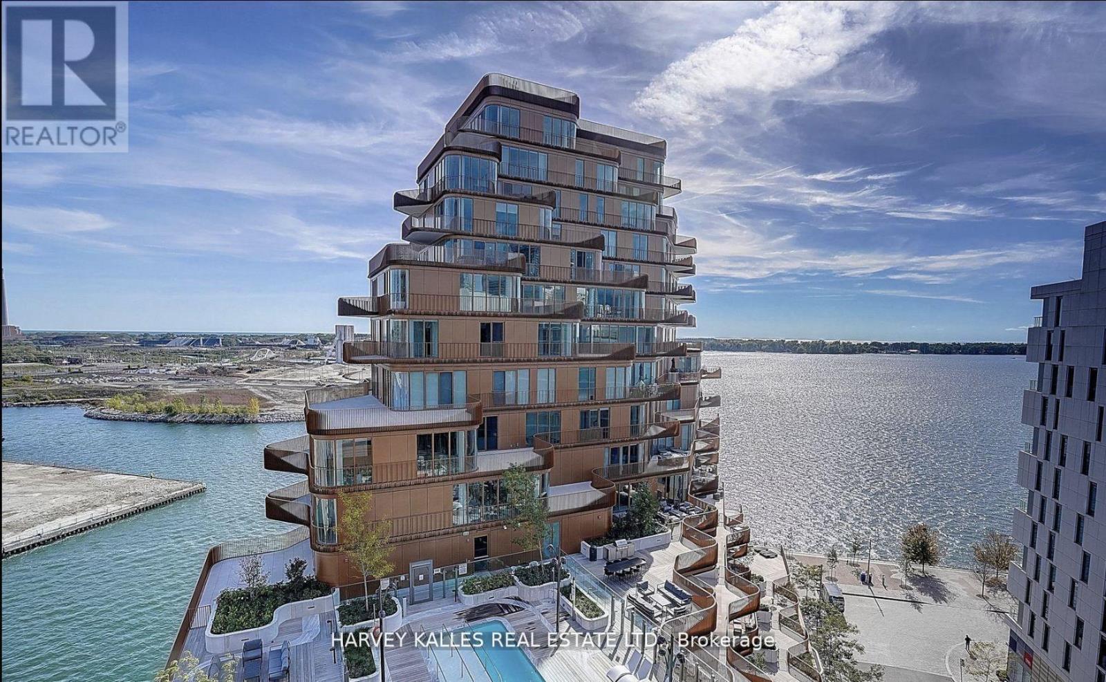 701 - 155 MERCHANTS' WHARF AVENUE