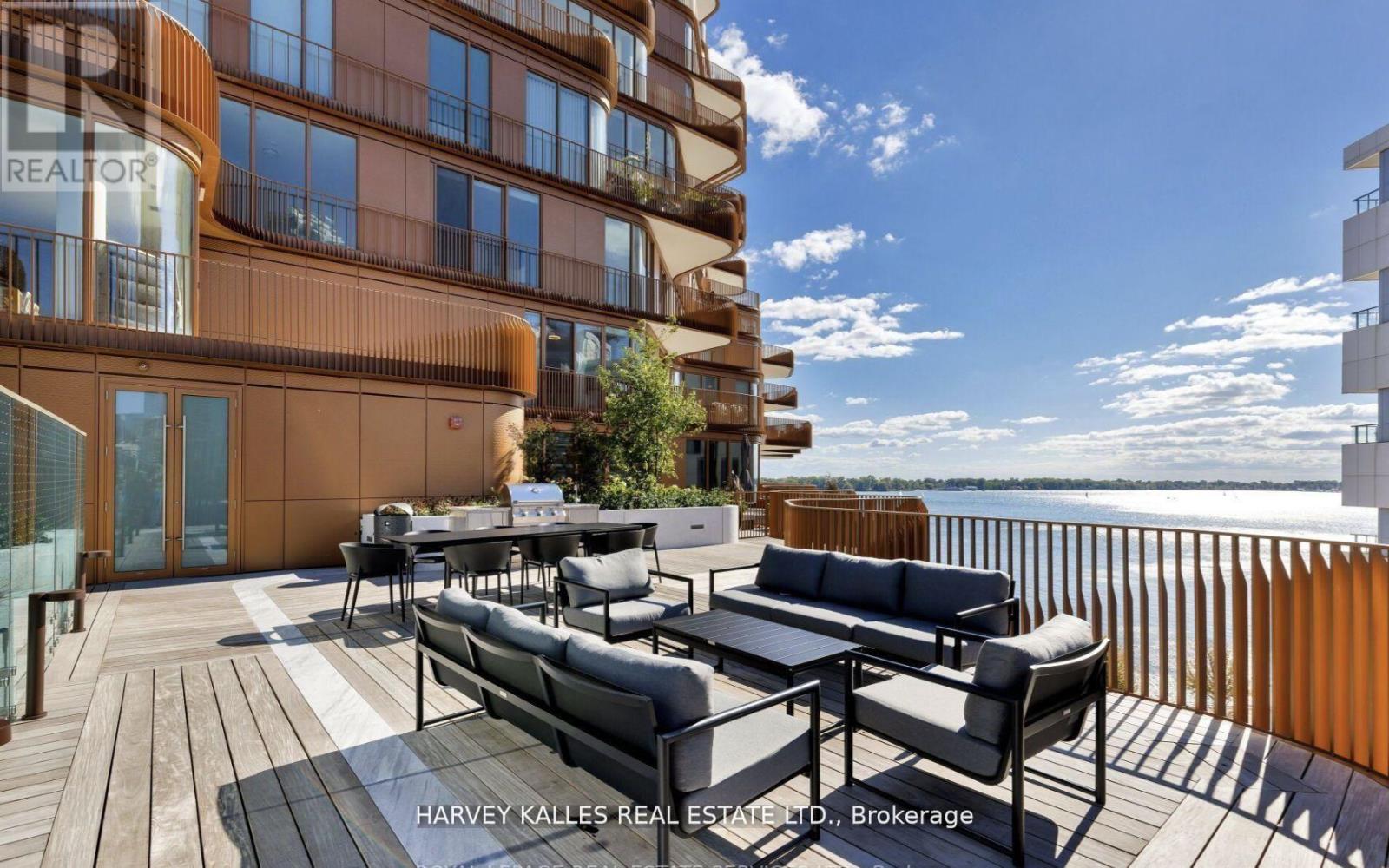 701 - 155 MERCHANTS' WHARF AVENUE