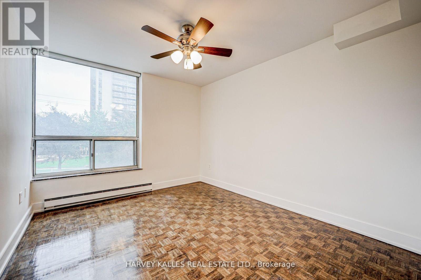 101 - 133 ERSKINE AVENUE