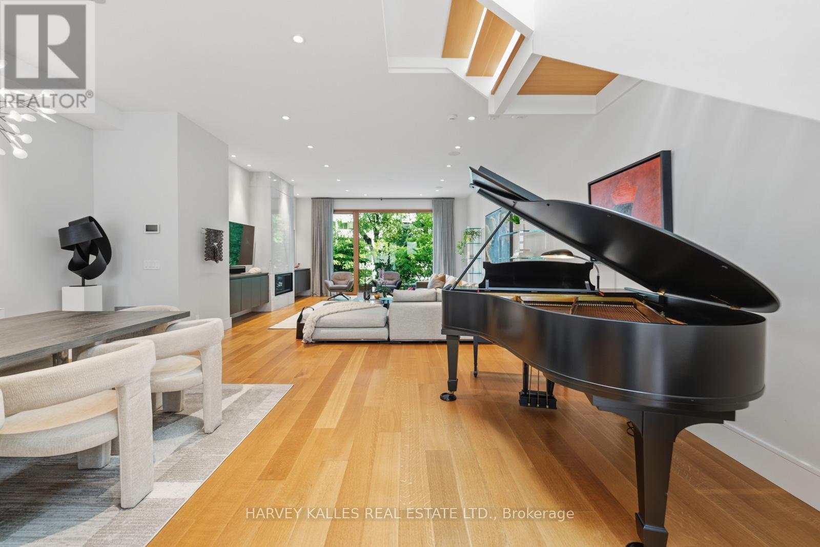 67 HEATH STREET W