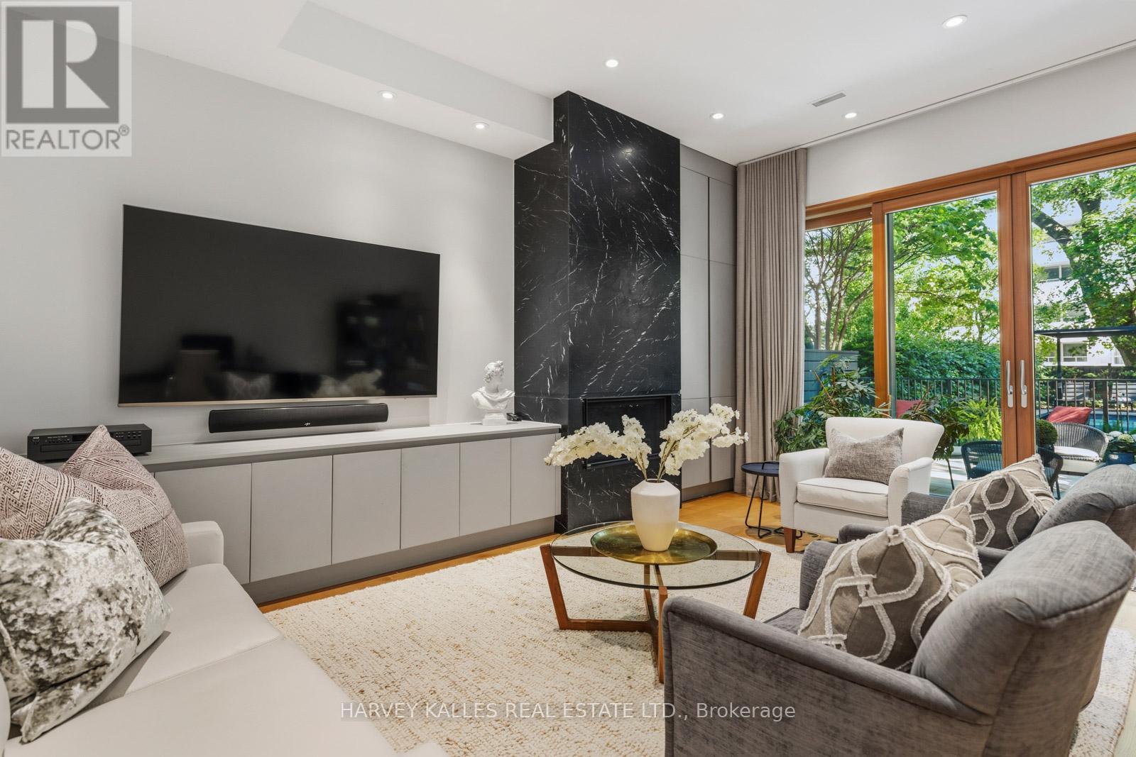 67 HEATH STREET W