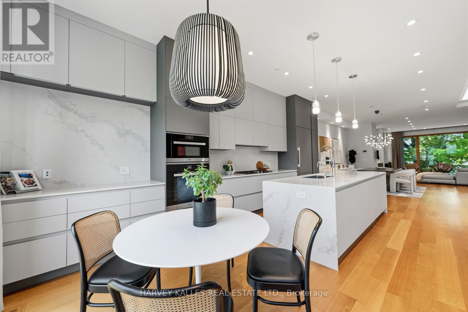 67 HEATH STREET W