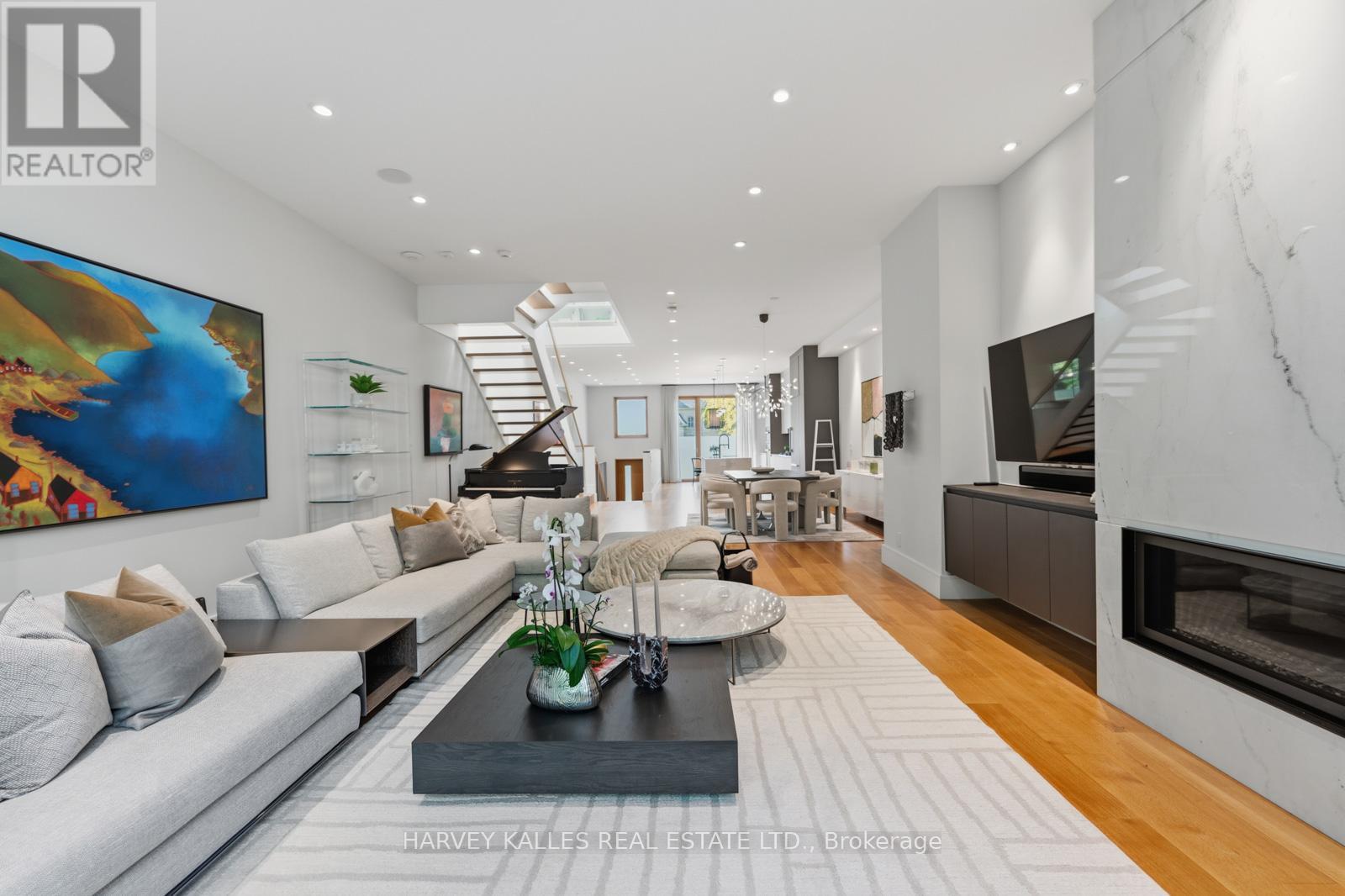 67 HEATH STREET W