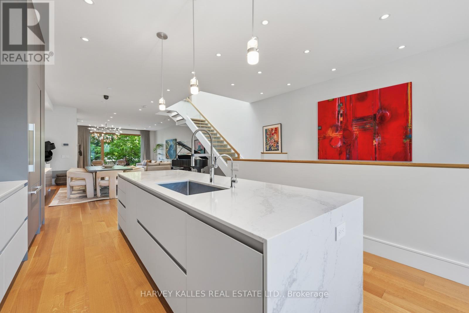 67 HEATH STREET W