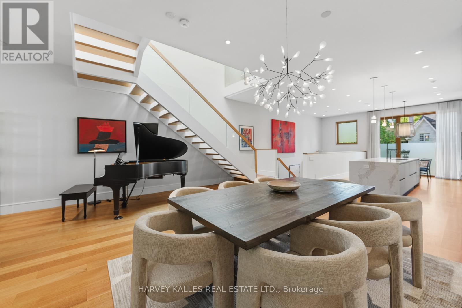 67 HEATH STREET W