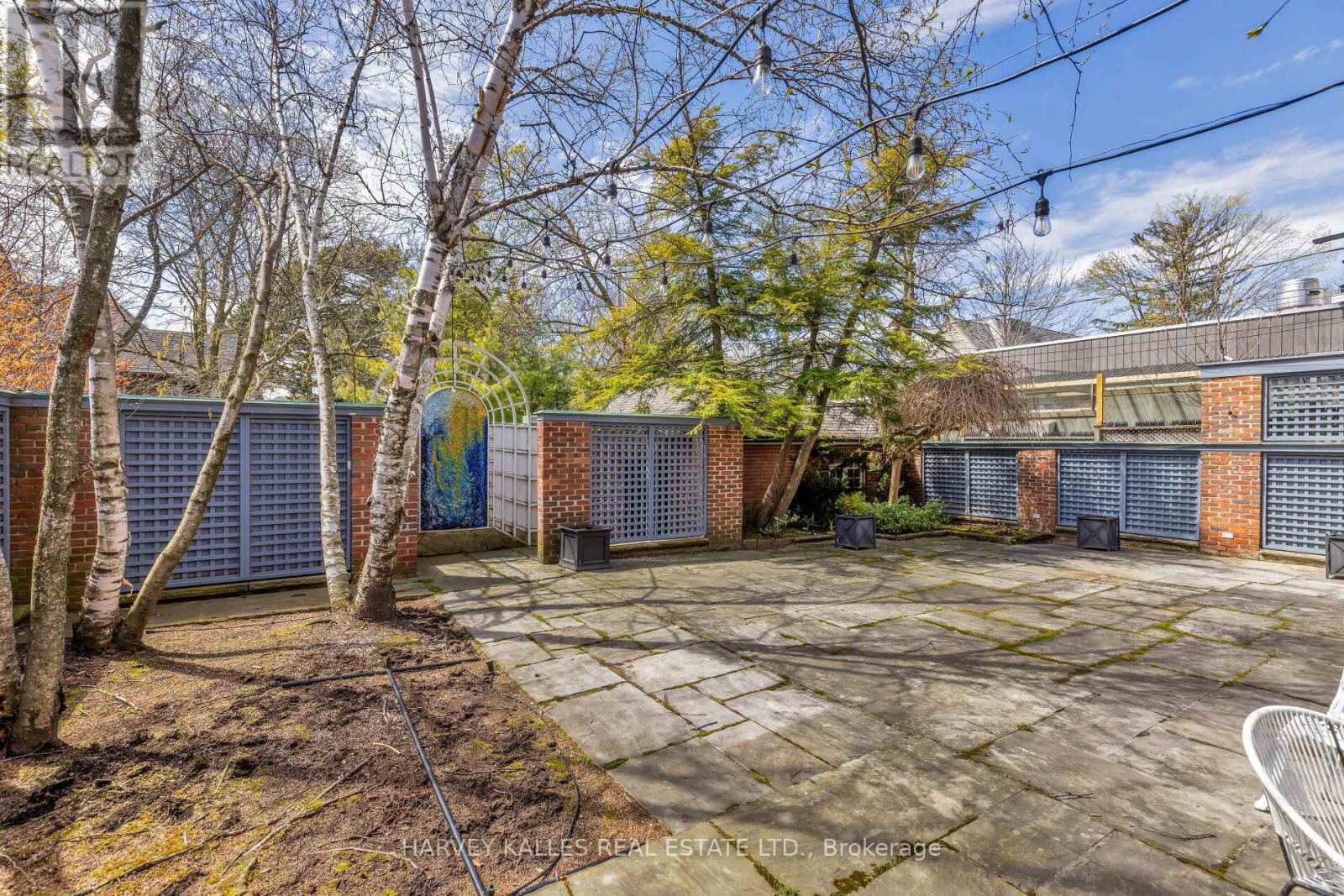 470 RUSSELL HILL ROAD