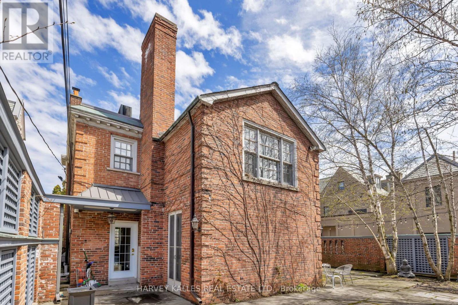 470 RUSSELL HILL ROAD
