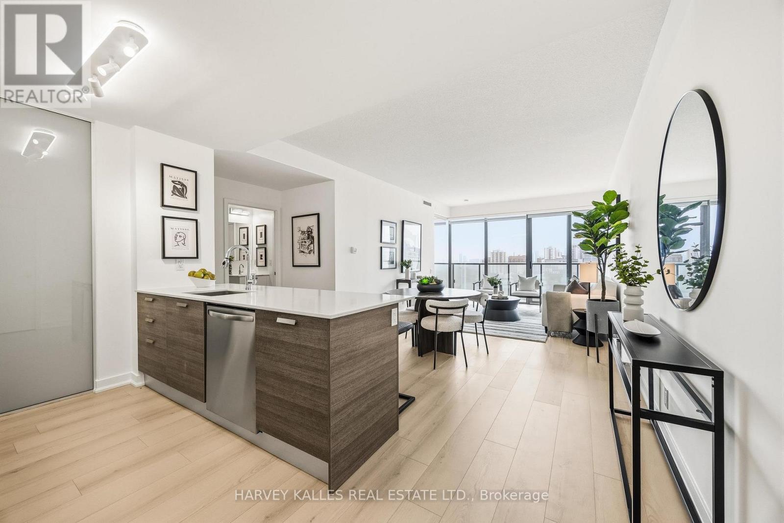 1501 - 1815 YONGE STREET