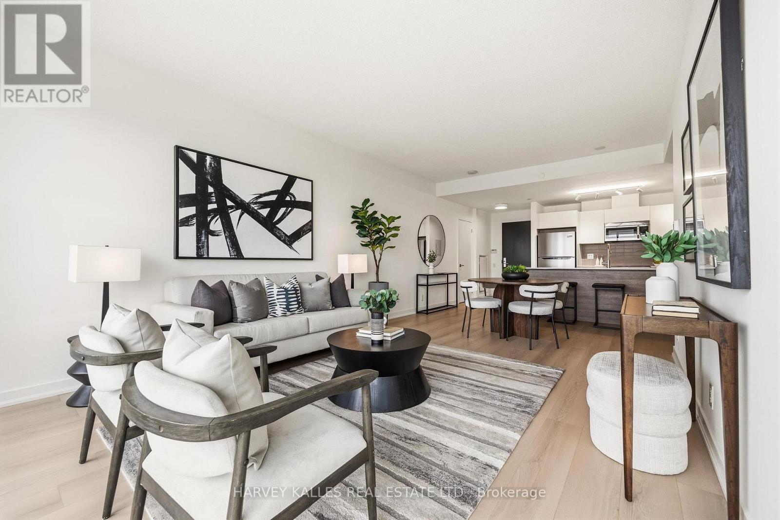1501 - 1815 YONGE STREET