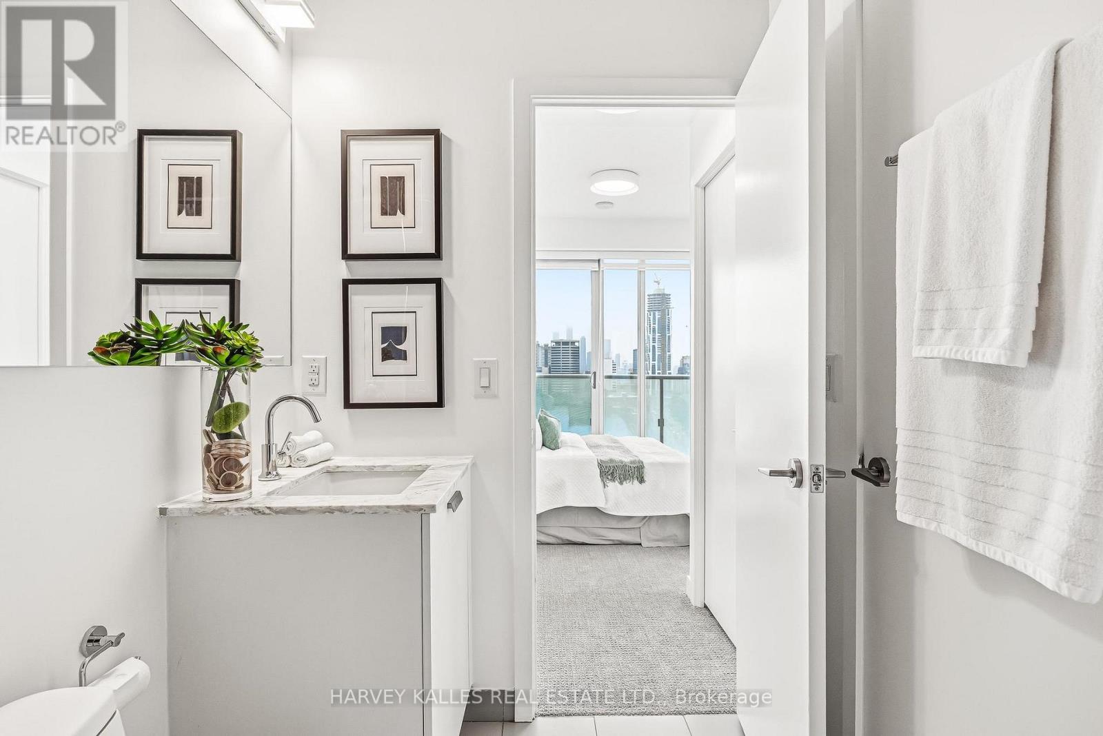 1501 - 1815 YONGE STREET