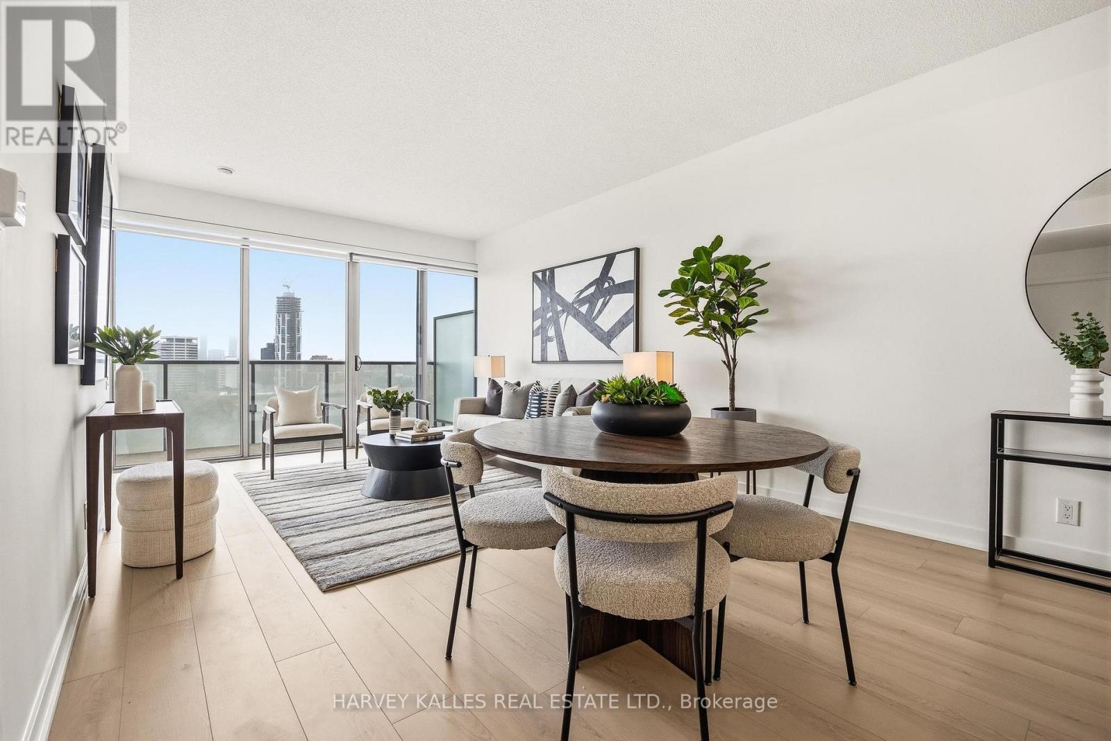 1501 - 1815 YONGE STREET