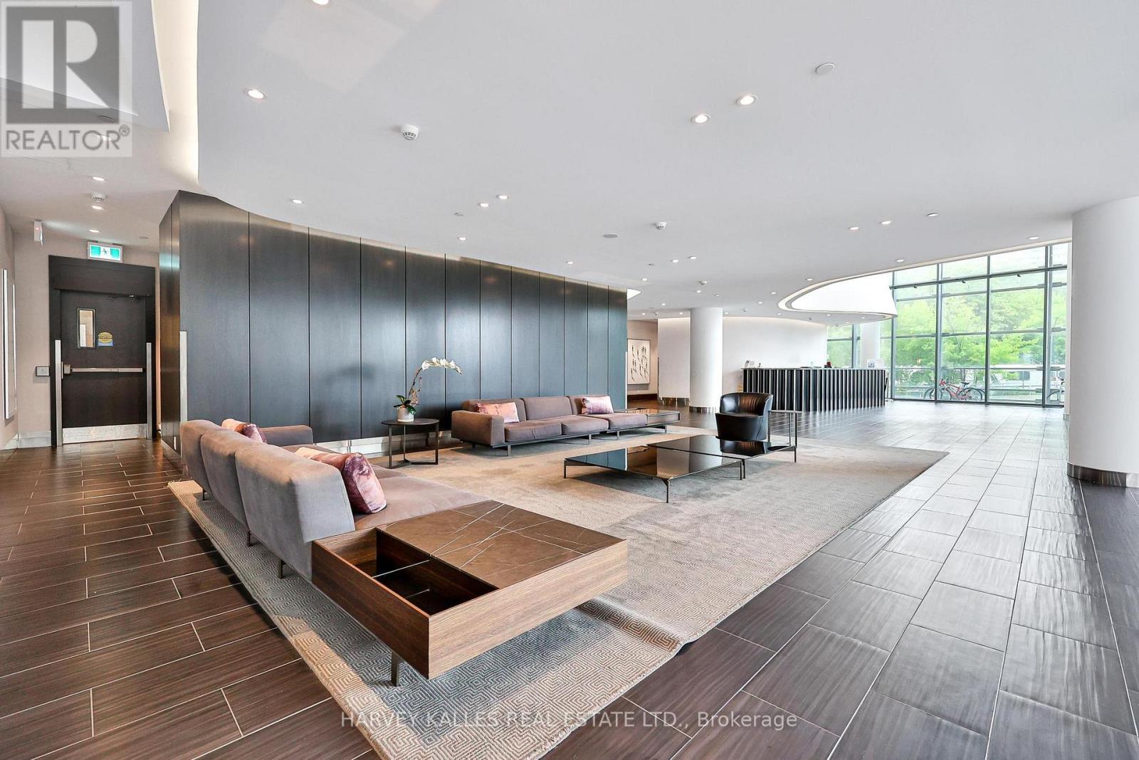 1501 - 1815 YONGE STREET