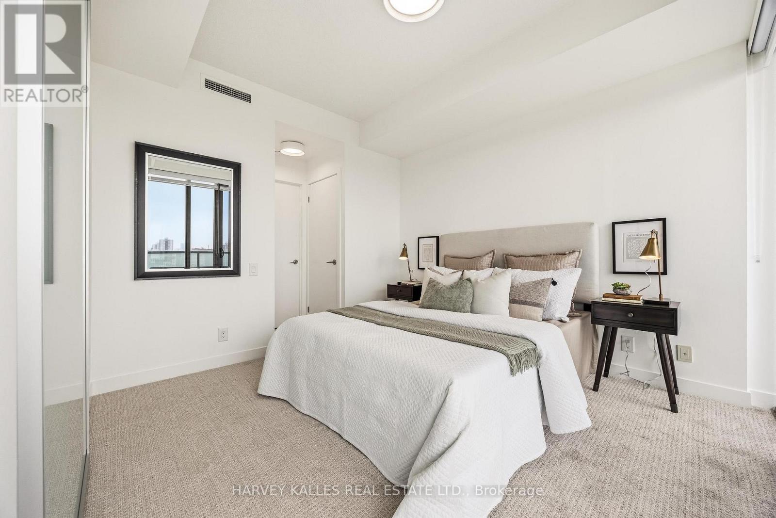 1501 - 1815 YONGE STREET