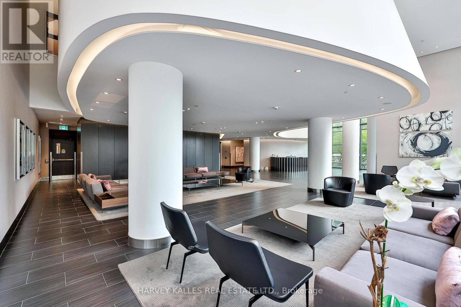 1501 - 1815 YONGE STREET