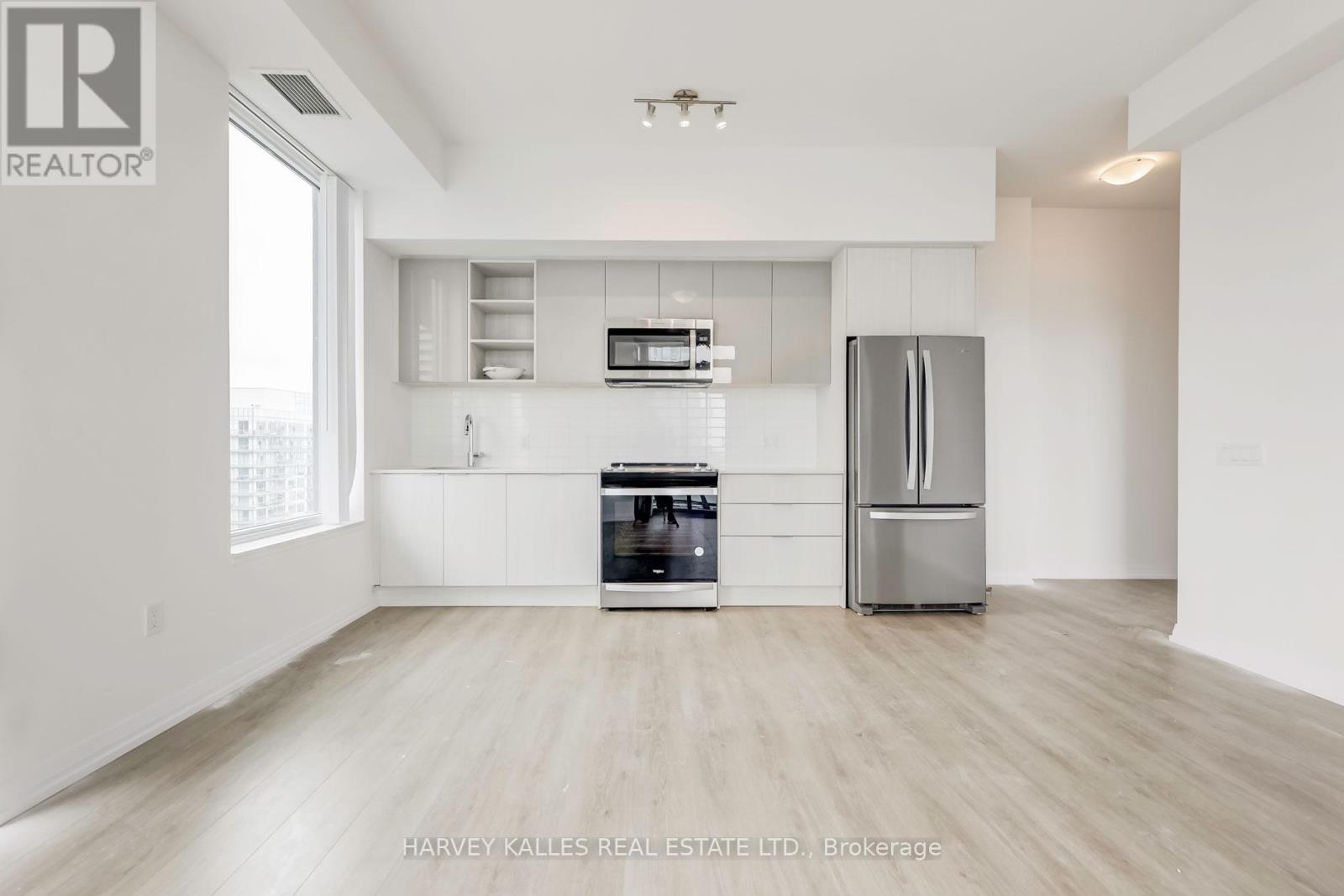 PH17 - 50 DUNFIELD AVENUE