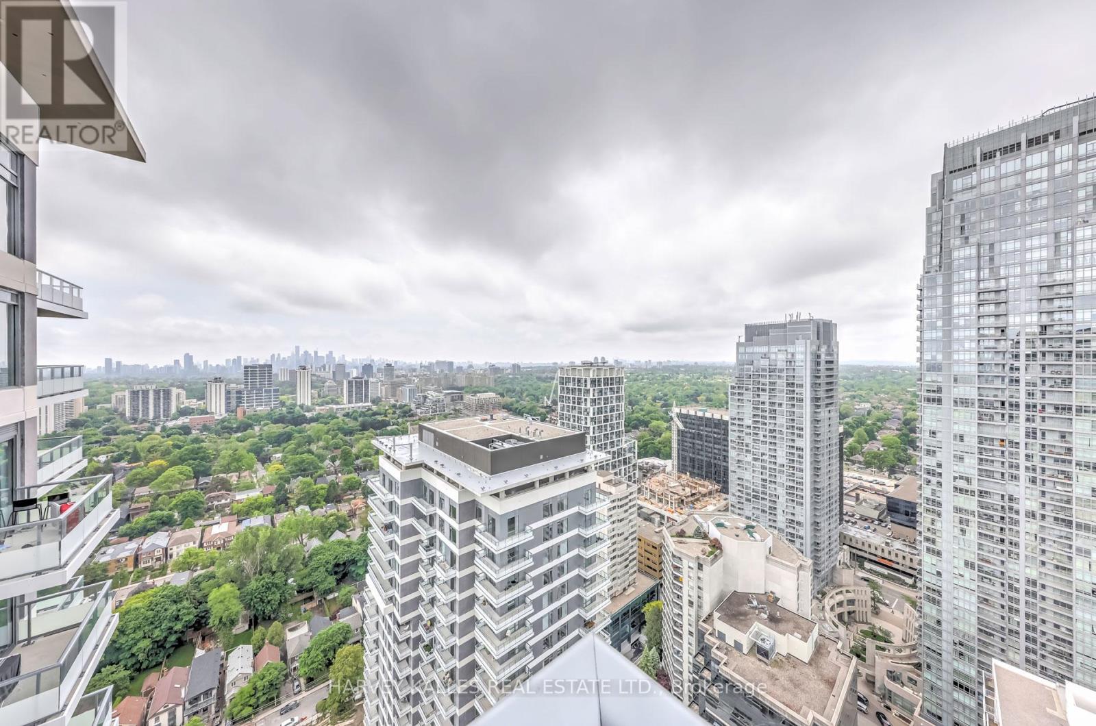PH17 - 50 DUNFIELD AVENUE