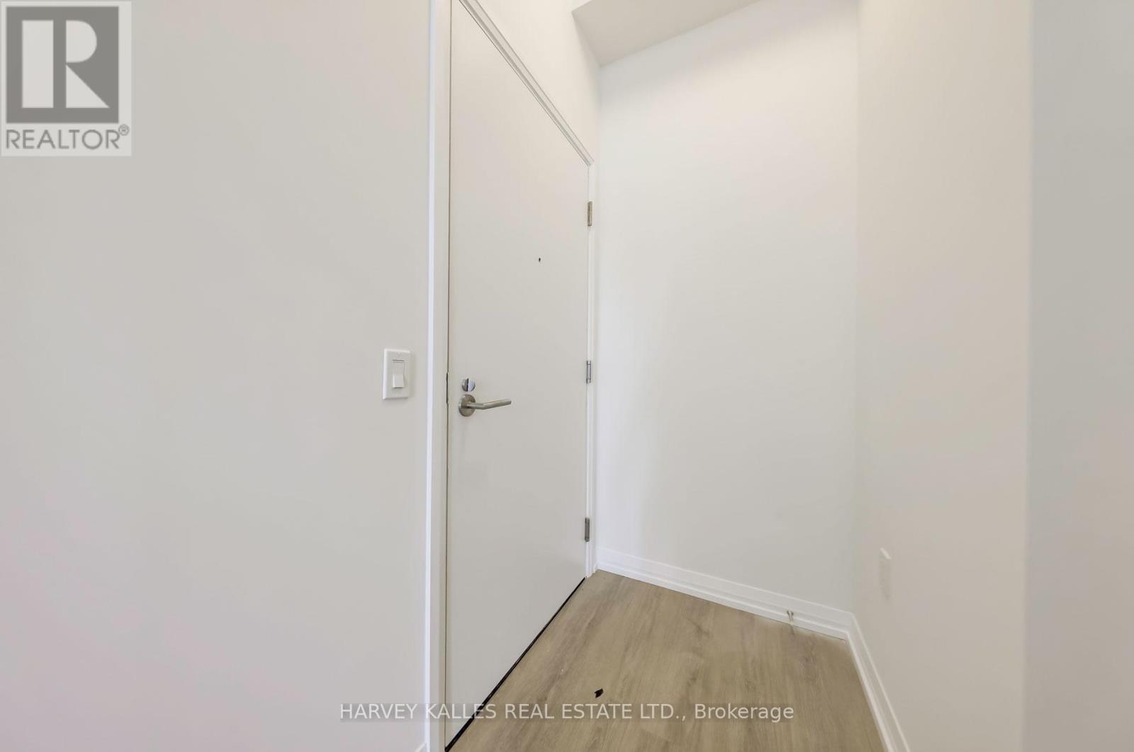 PH17 - 50 DUNFIELD AVENUE