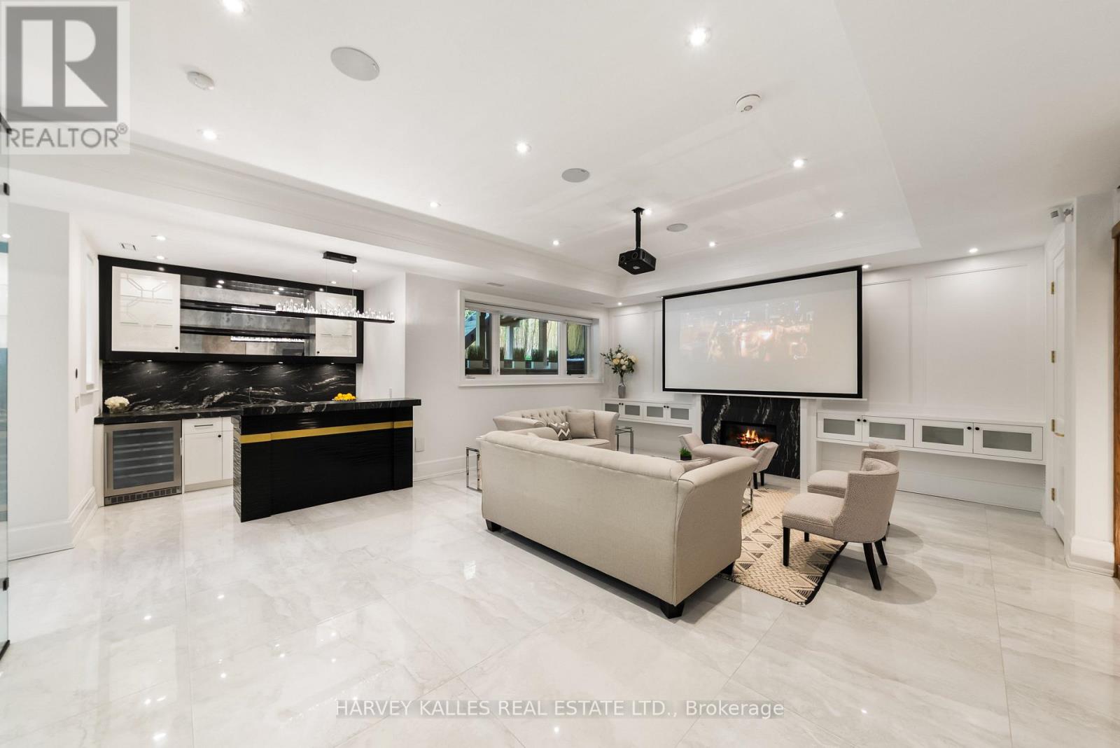 148 MUNRO BOULEVARD