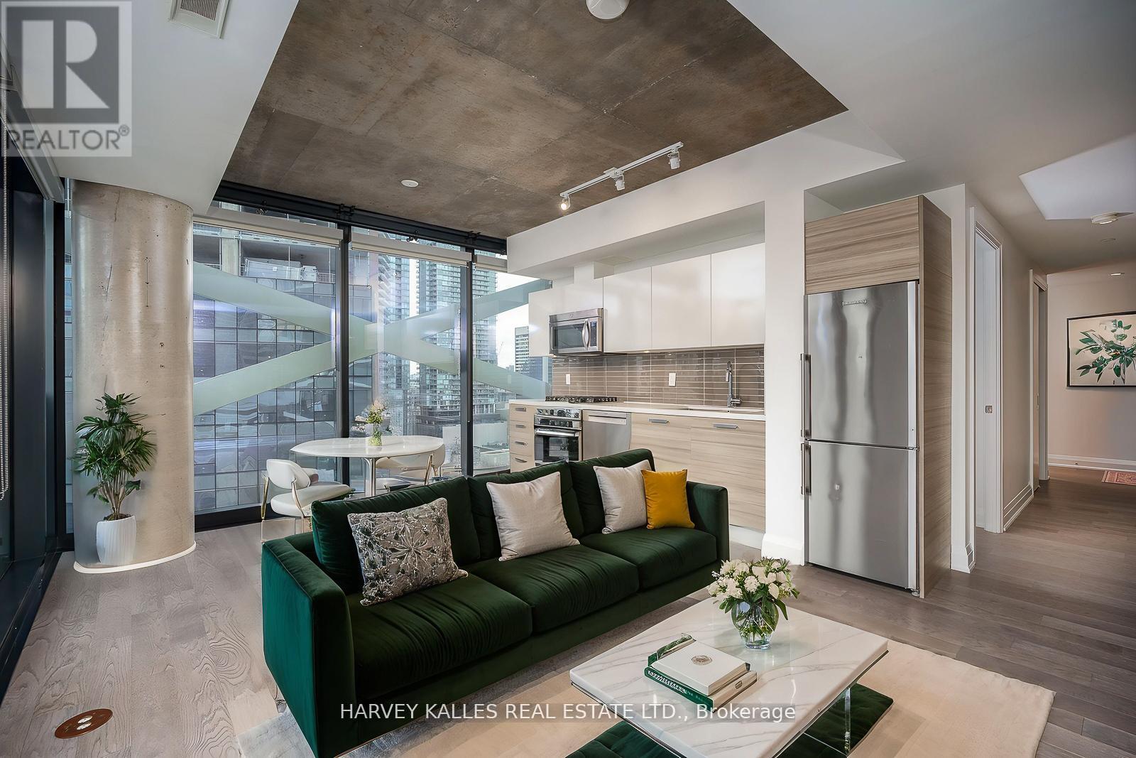 1507 - 224 KING STREET W