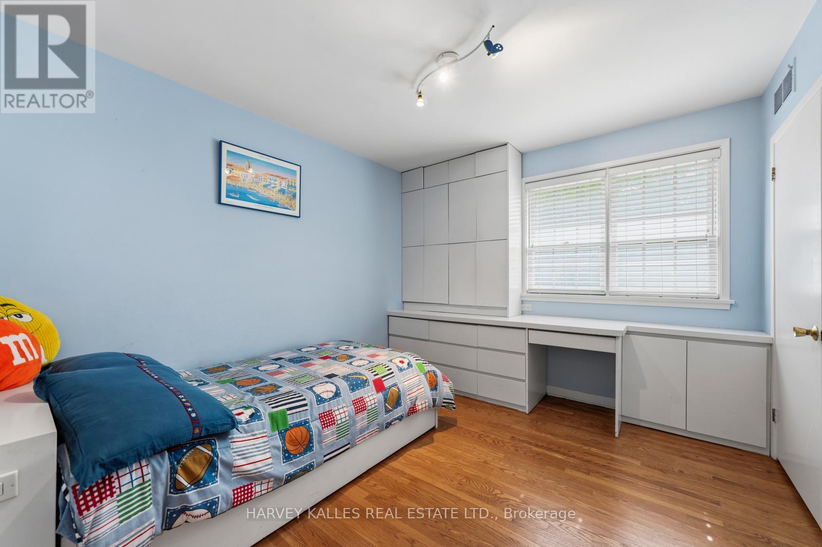 1 VYNER ROAD