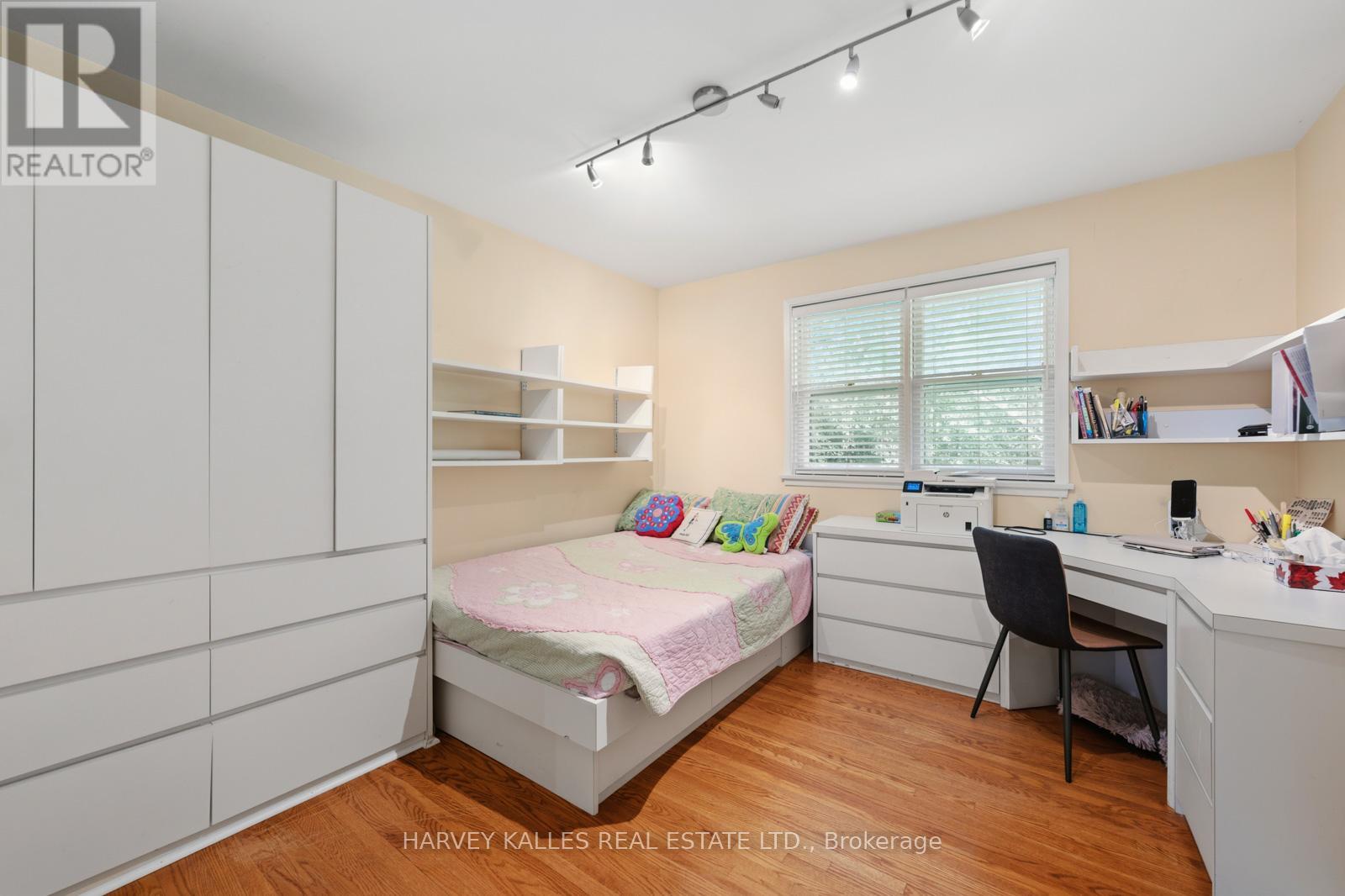 1 VYNER ROAD