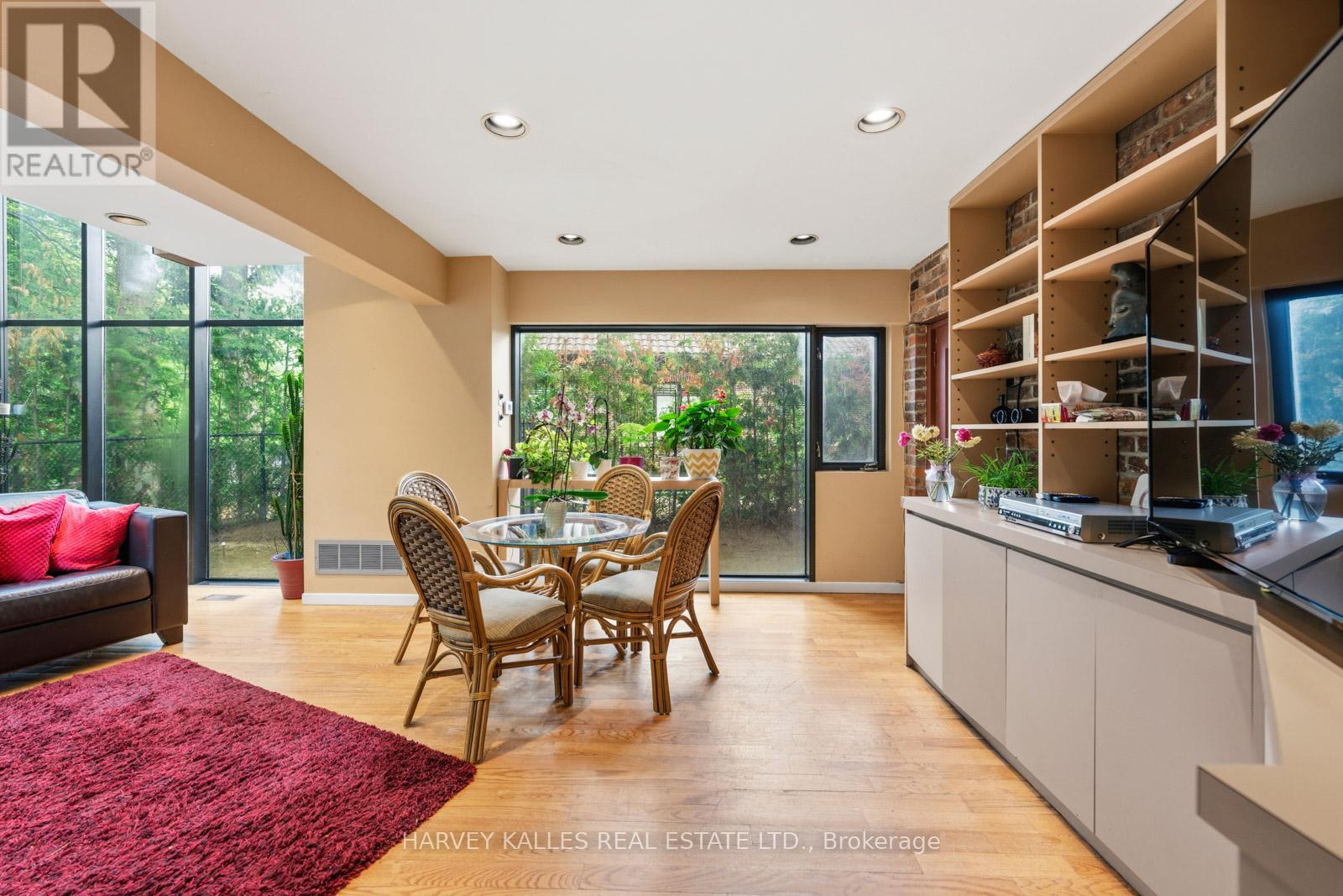 1 VYNER ROAD