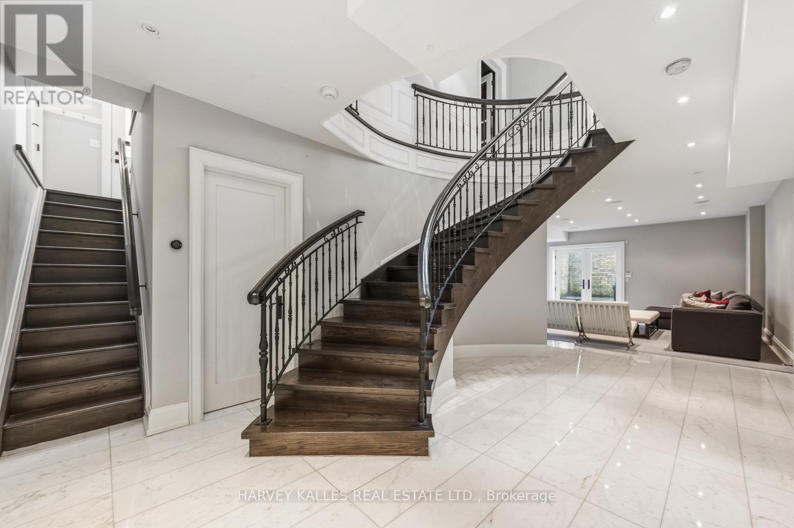 148 DELHI AVENUE