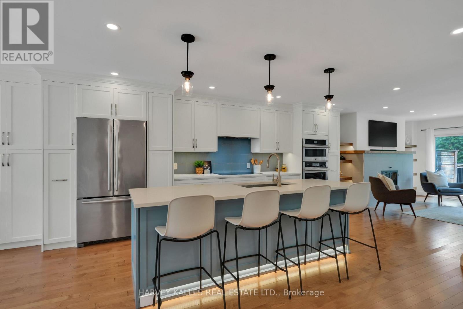 223 GLENFOREST ROAD
