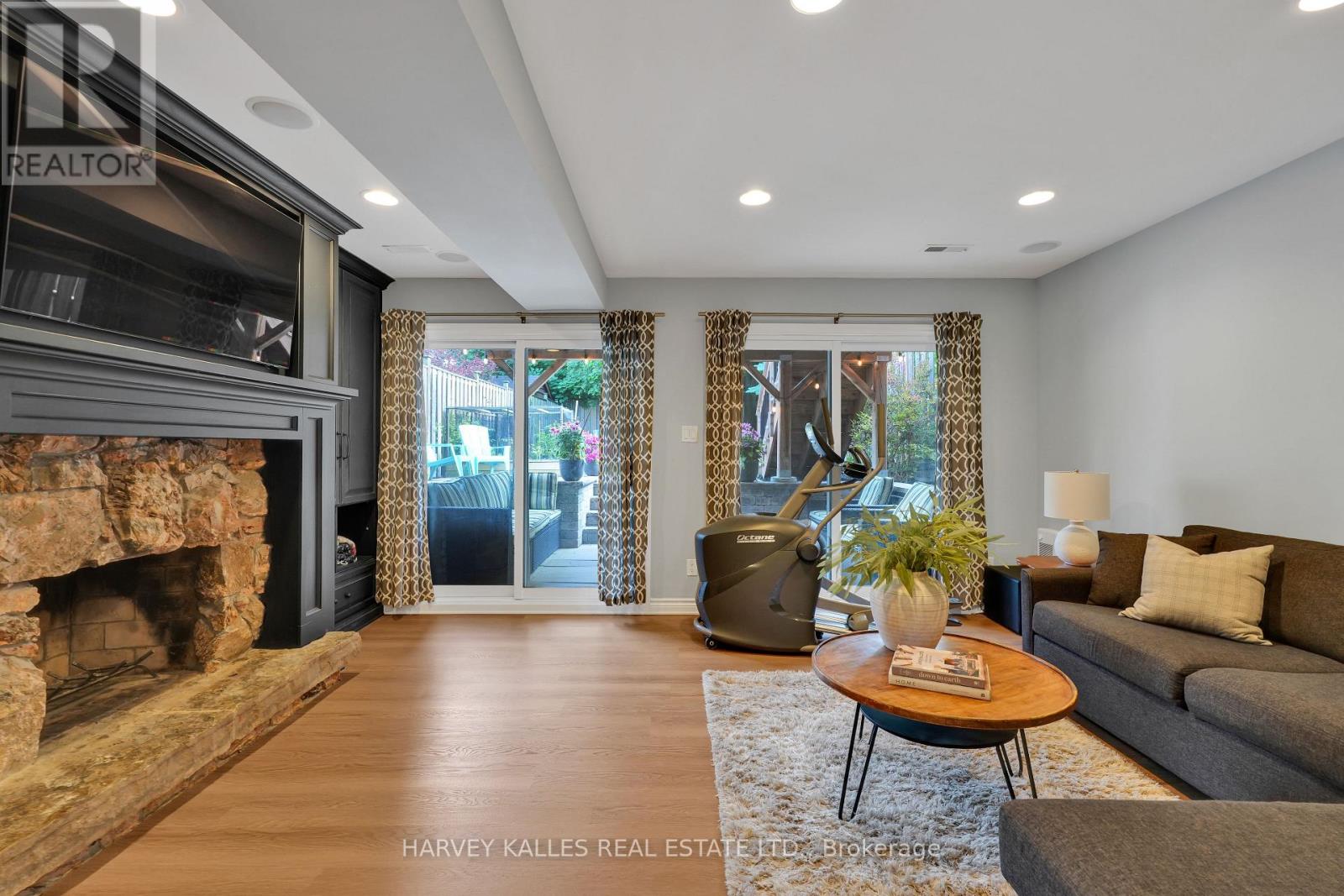223 GLENFOREST ROAD