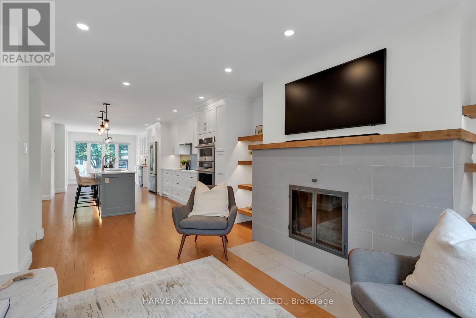 223 GLENFOREST ROAD