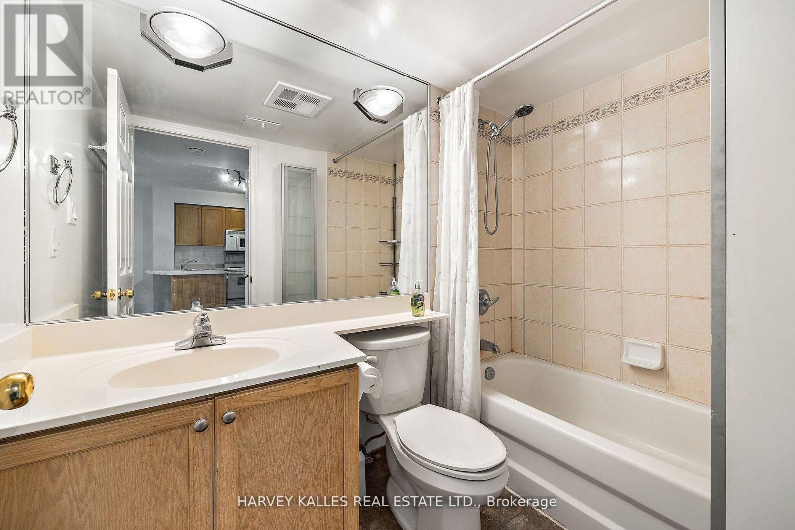 512 - 109 FRONT STREET E