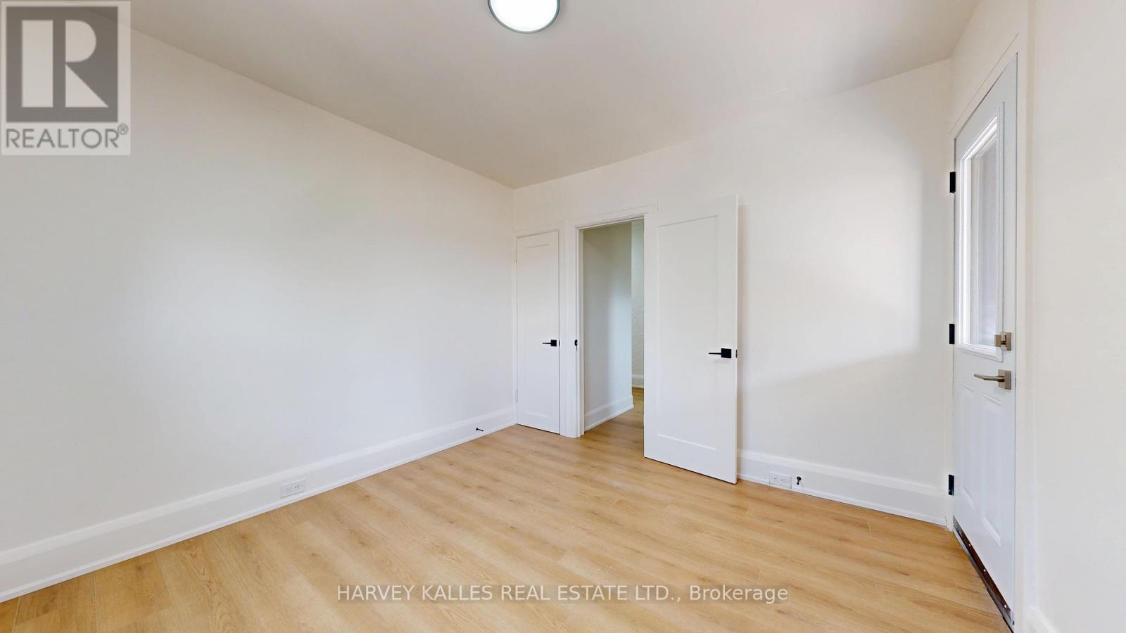 2 - 1216 AVENUE ROAD