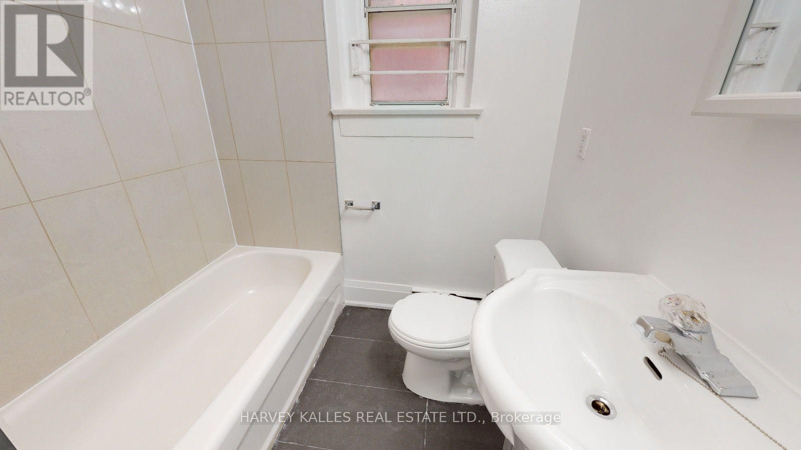 2 - 1065 BATHURST STREET