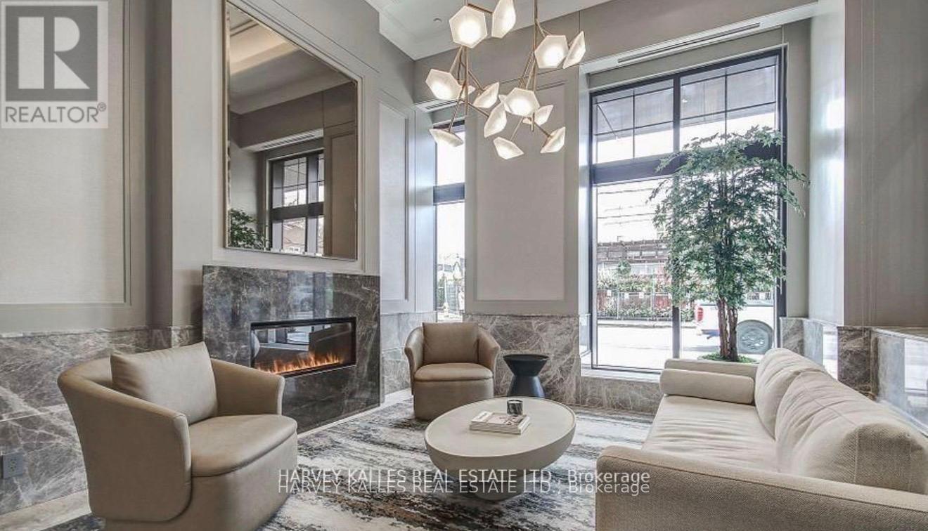 403 - 1 STRATHGOWAN AVENUE