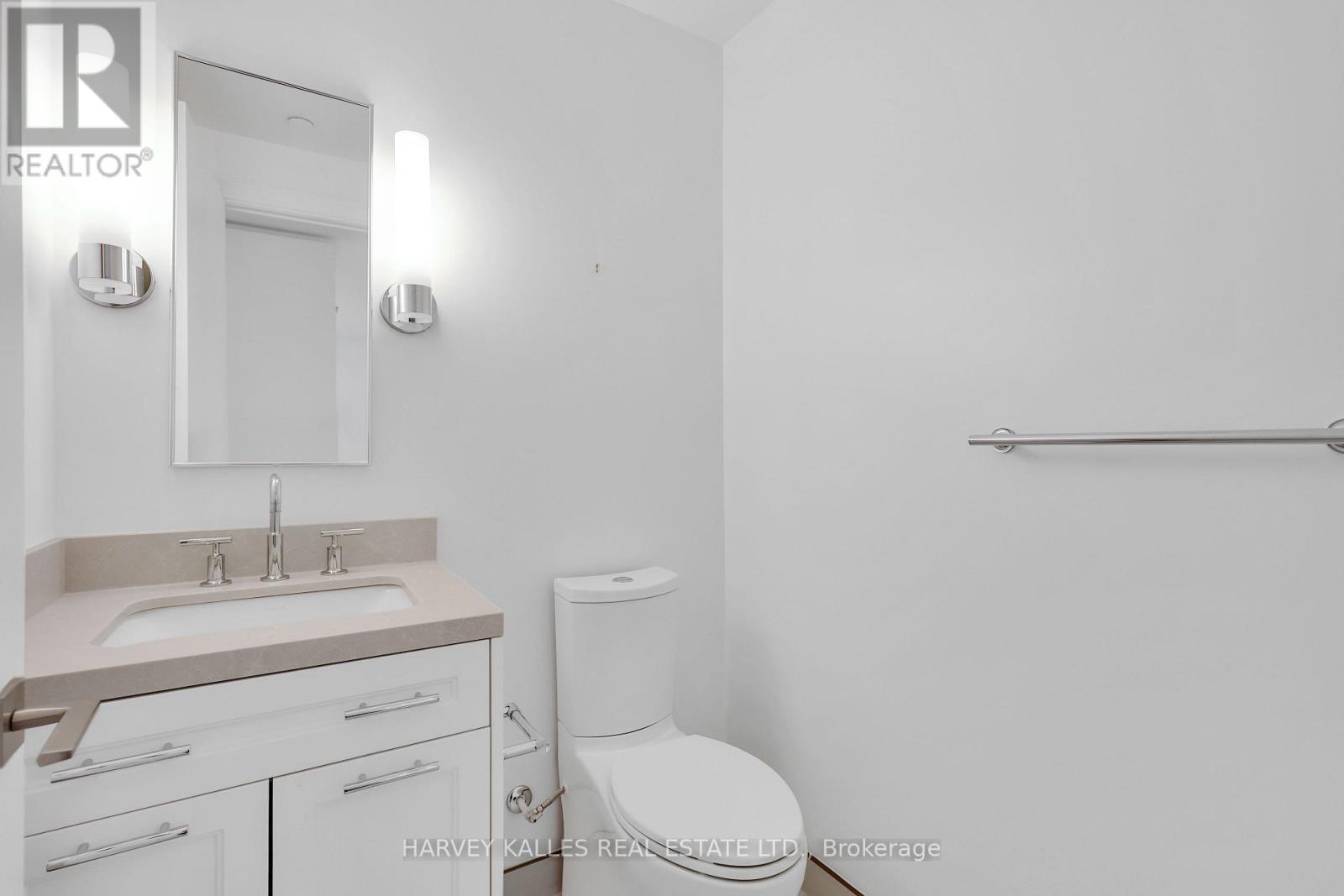 403 - 1 STRATHGOWAN AVENUE