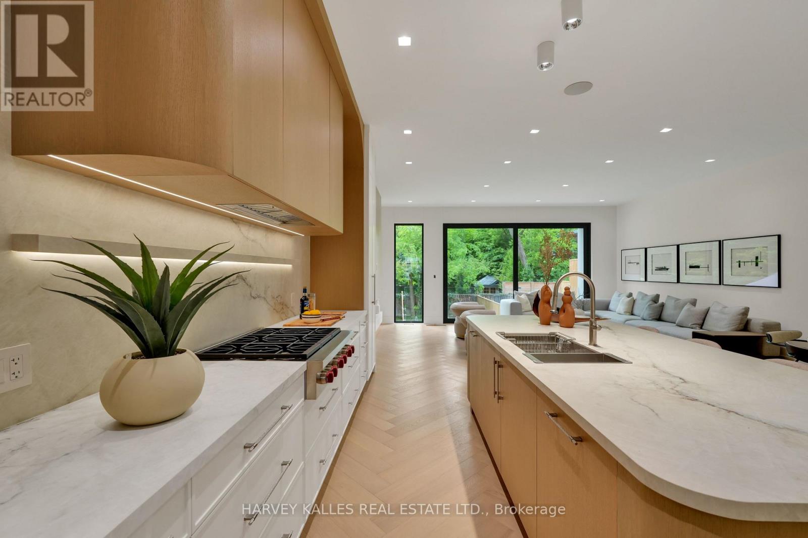 108 HEATH STREET W