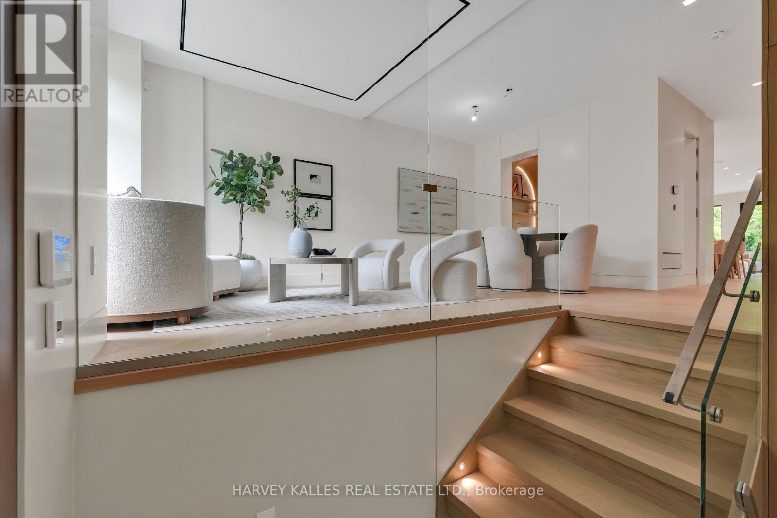 108 HEATH STREET W